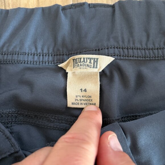 Duluth Trading Dry on the Fly 10" Cargo Shorts Womens 14 Ink Grey Outdoor Hiking - Picture 4 of 10